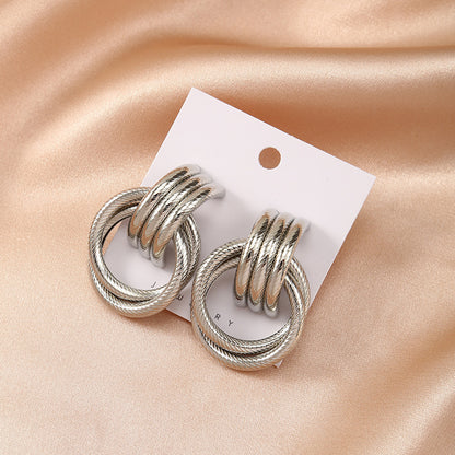 New trendy design earrings with a niche and cool temperament alloy earrings